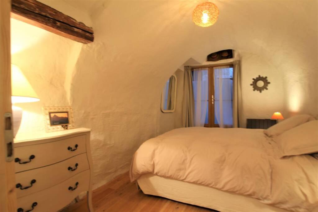 La Maison Laugier Charme, Confort, Authenticite Сент-Этьен-де-Тине Экстерьер фото